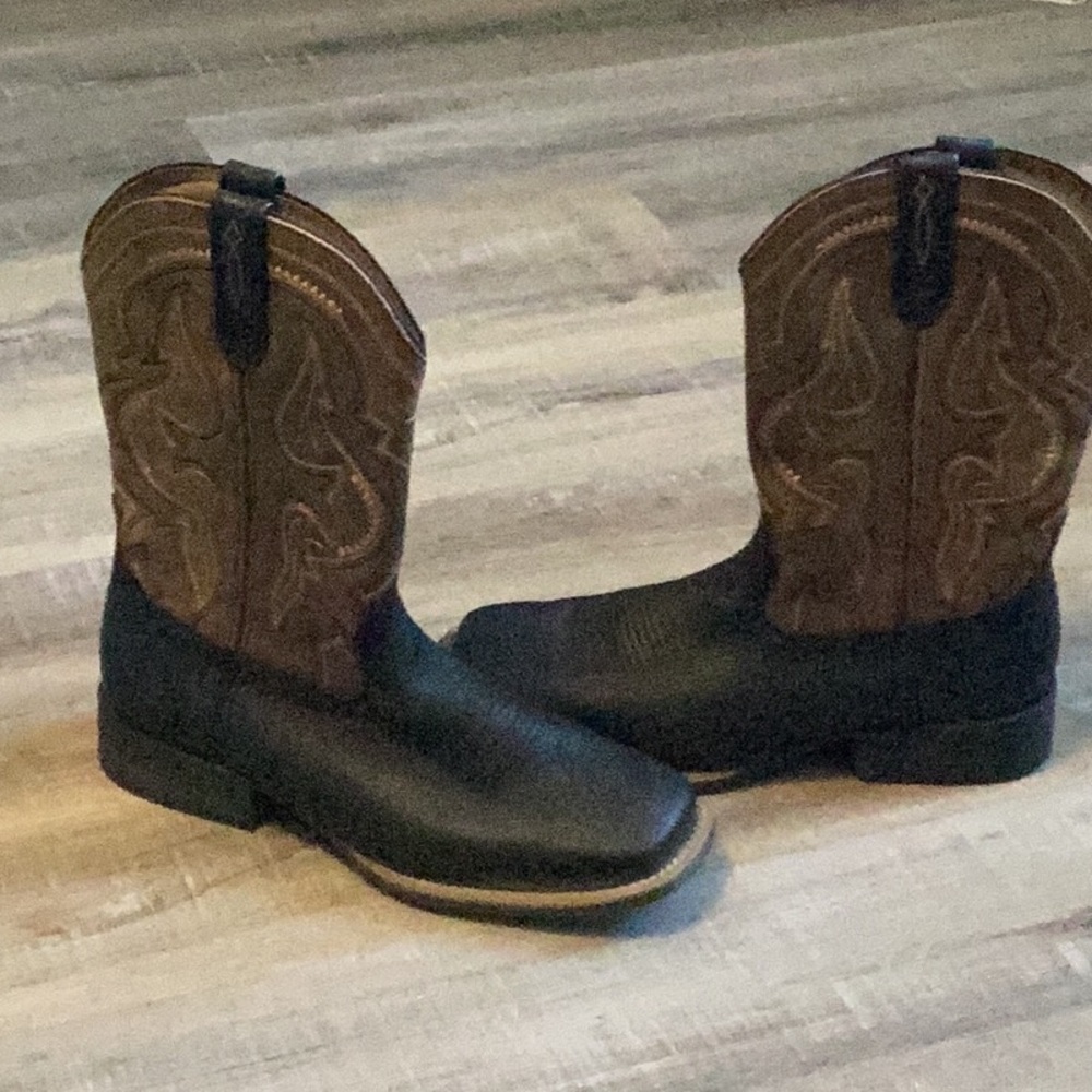 Men Black and Brown Cowboy Boots BOOTBARN